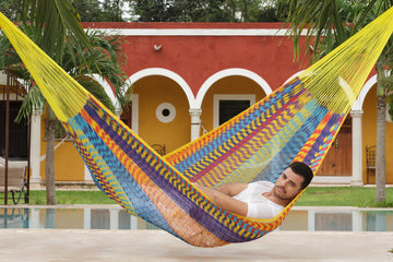 Queen Size Outdoor Cotton Hammock in Confeti